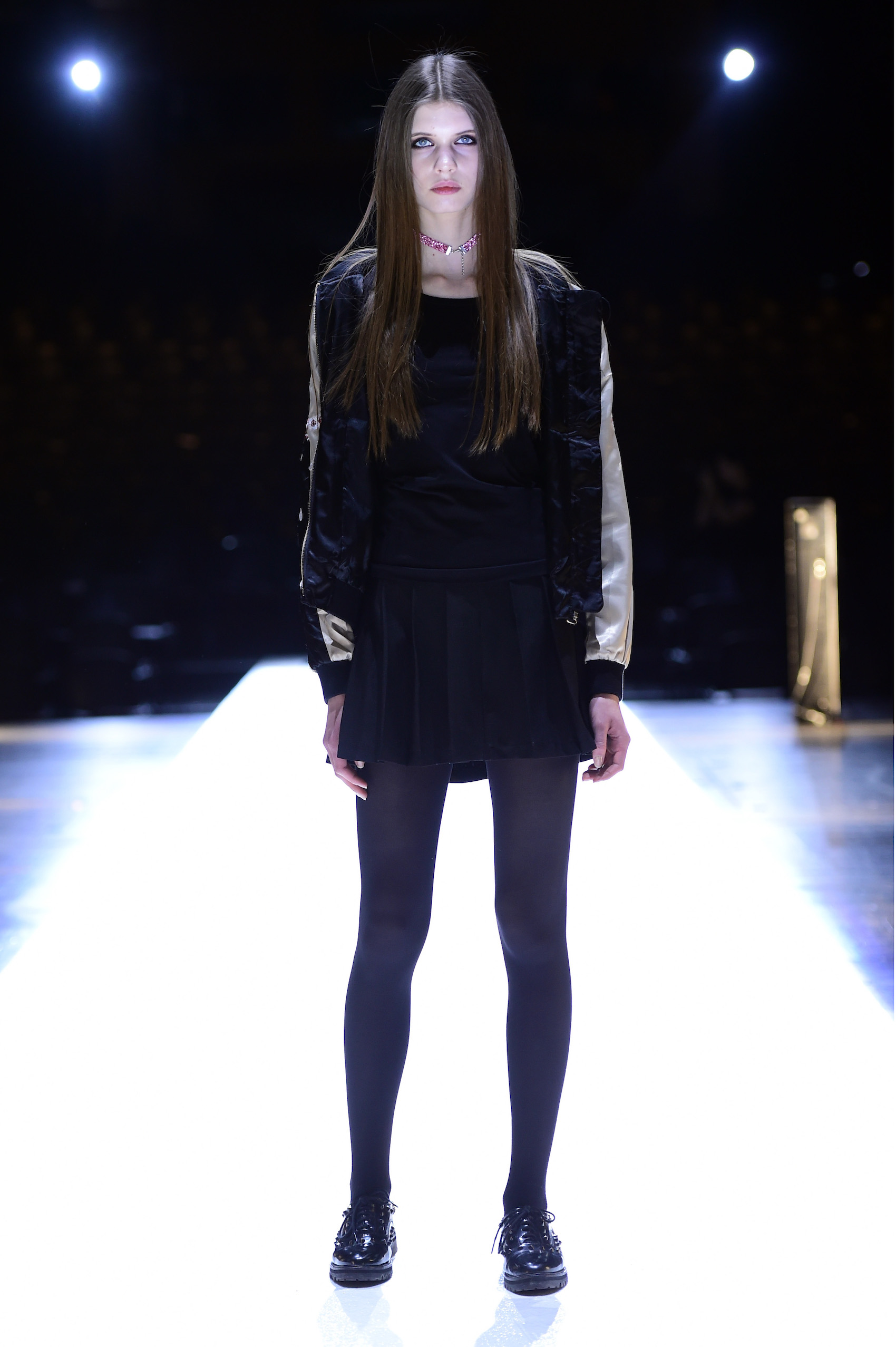 suelovesnyc_sue_loves_nyc_sleek_hair_berlin_fashion_week_beauty_news_beautynews_beautytrends_aw-2017_fashion-week-berlin_DE_esther-perbrandt