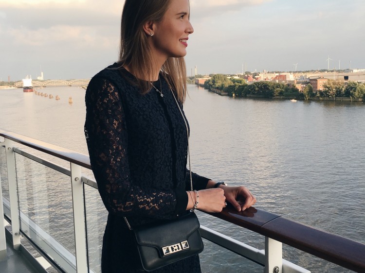 suelovesnyc Reise-Traum mit dem Schiff nach New York