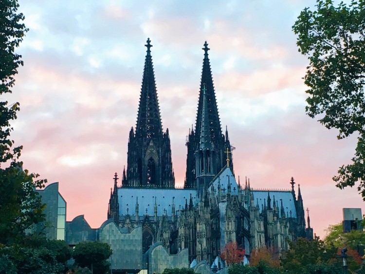 suelovesnyc weekly update dates beziehung sue loves nyc koeln dom cologne cathedral sunset