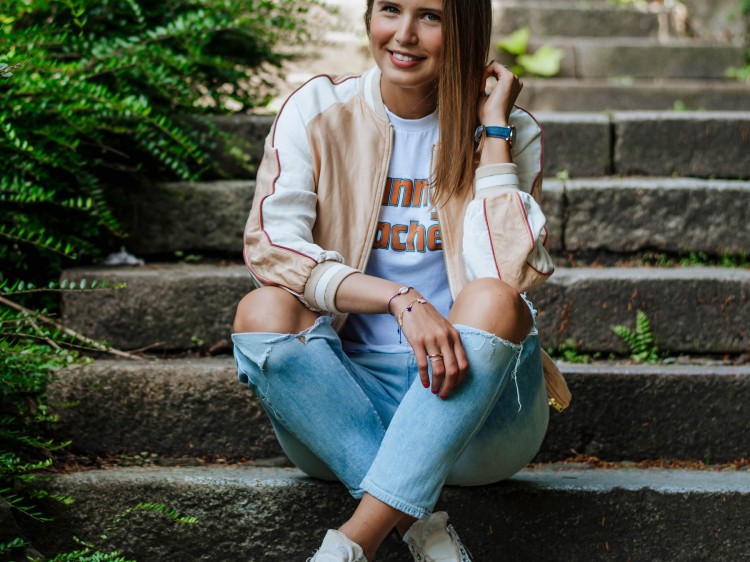 sommer-outfit Hamburg suelovesnyc_susan_fengler_sommer_outfit_closed_wendejacke_sunny_beaches_ganni