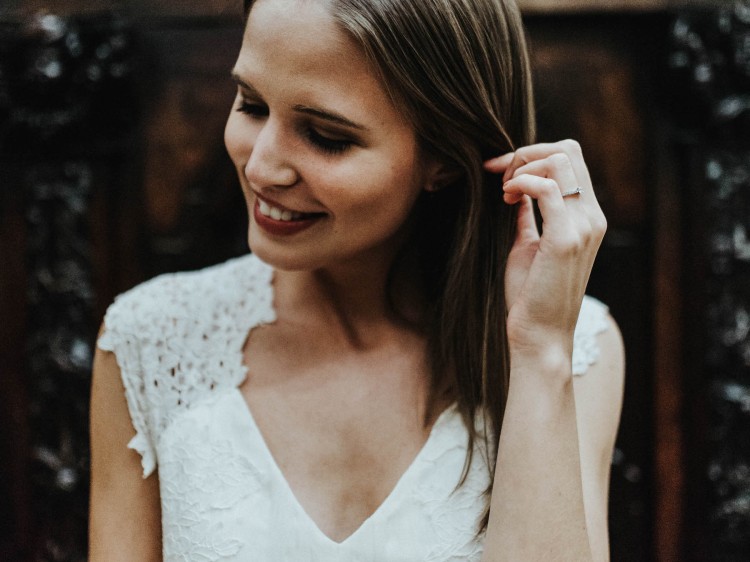 Hochzeitsfrisur Suelovesnyc_hochzeitsfrisur_braid_mittelscheitel_geflochten_Sue_Aveda-17_plan_liebe