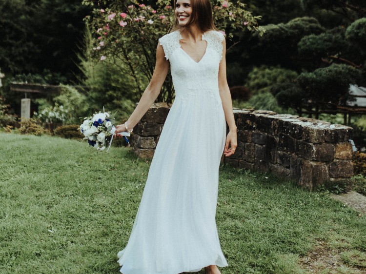 hochzeits-sandalen suelovesnyc_susan_fengler_blog_hochzeit_brautkleid_ambachervidic_schloss_tremsbuttel