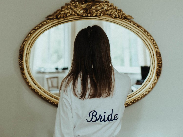 rat für die Hochzeit suelovesnyc_hochzeit_susan_fengler_plabliebe_hamburg_tremsbuettel_bride_mirror_spiegel_braut