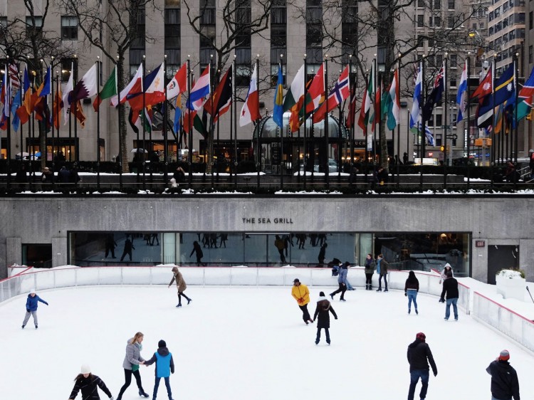 Schlittschuhlaufen in New York City suelovesnyc_susan_fengler_schlittschuhlaufen_in_new_york_city_eislaufen_new_york