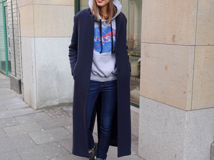 Glücksgefühle suelovesnyc_weekly_update_nasa_hoodie_look_hamburg_stress_momente_glucksgefuhle