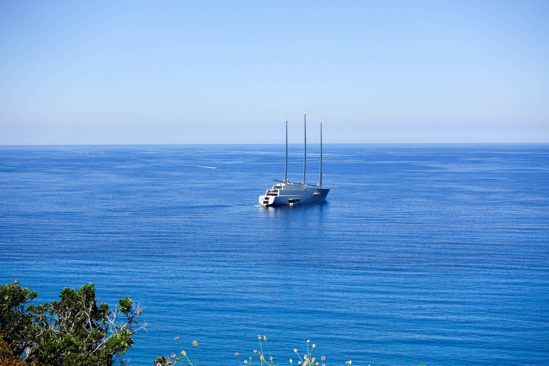 suelovesnyc_auszeit_blog_weekly_update_korsika_Segelboot_Segelschiff_Abramovic_grosstes_segelboot_der_welt