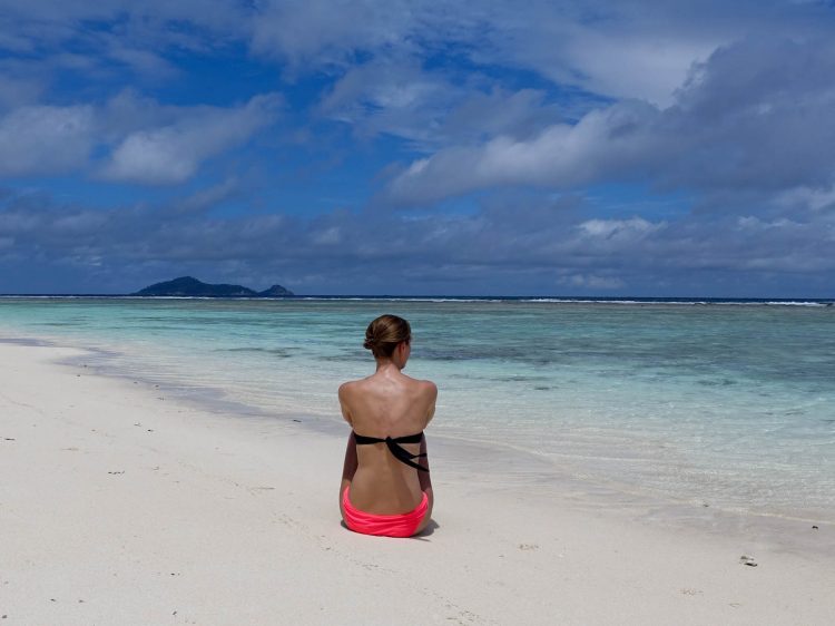 Nachhaltigkeit suelovesnyc_life_at_30_ganz_oder_gar_nicht_nachhaltigkeit_strand_seychellen