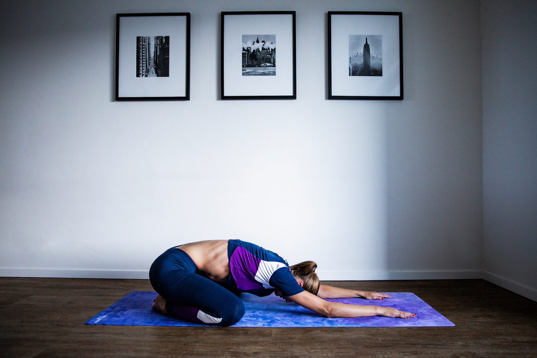 suelovesnyc_fashion_sport_vorsatze_fashion_id_peek_und_cloppenburg_yoga_position_des_kindes