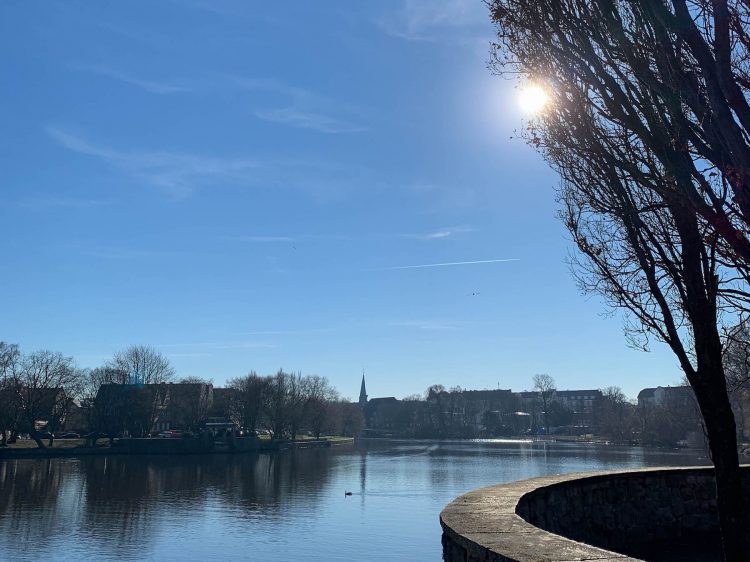 Tibetisches Heilyoga suelovesnyc_weekly_update_hamburg_sonne_kaiserwetter_tibetisches_heilyoga