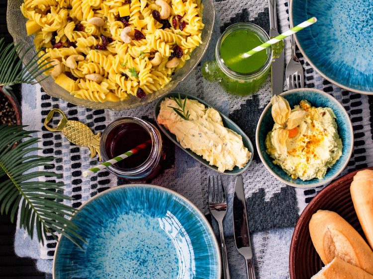 glutenfrei grillen rezepte suelovesnyc_glutenfrei_grillen_rezepte_glutenfreier_curry_nudelsalat_glutenfreies_baguette_schaer