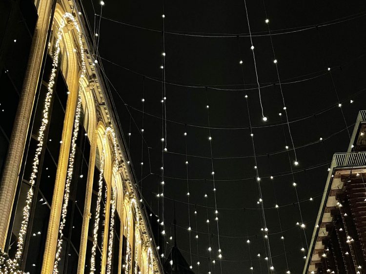 iPhone 12 pro Kamera suelovesnyc_susan_fengler_iphone_12_pro_kamera_weihnachtsbeleuchtung_hamburg_weihnachtslichter