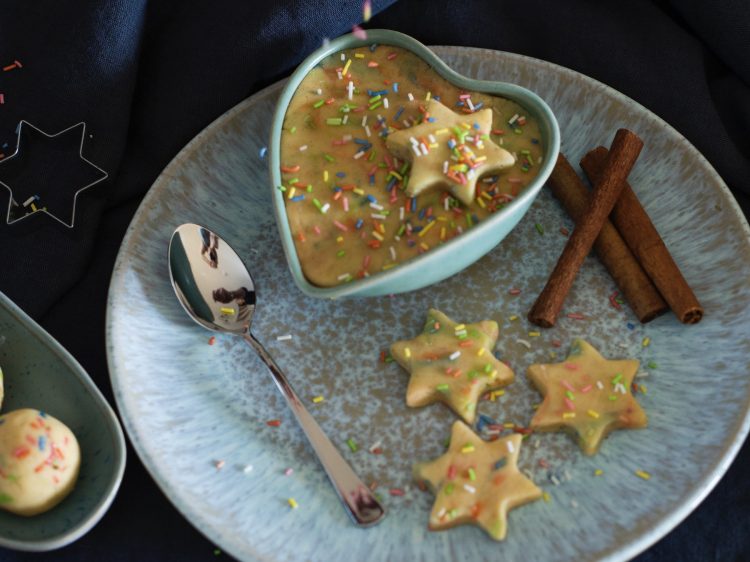 Suelovesnyc_Rezept_weihnachtliches_Cookie_dough_glutenfrei_Schaer_mehl_mix_c_kuchen_und_kekse_Keksteig_aufmacher weihnachtliches cookie dough glutenfrei
