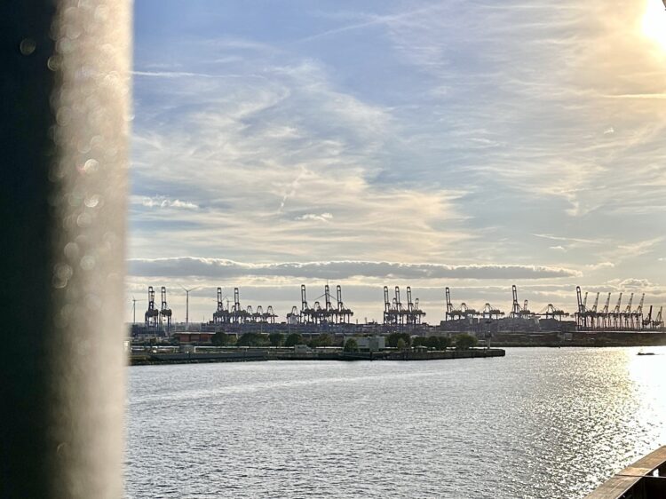 suefengler_suelovesnyc_hamburger_hafen_hamburg_ginn_hotel_hamburg